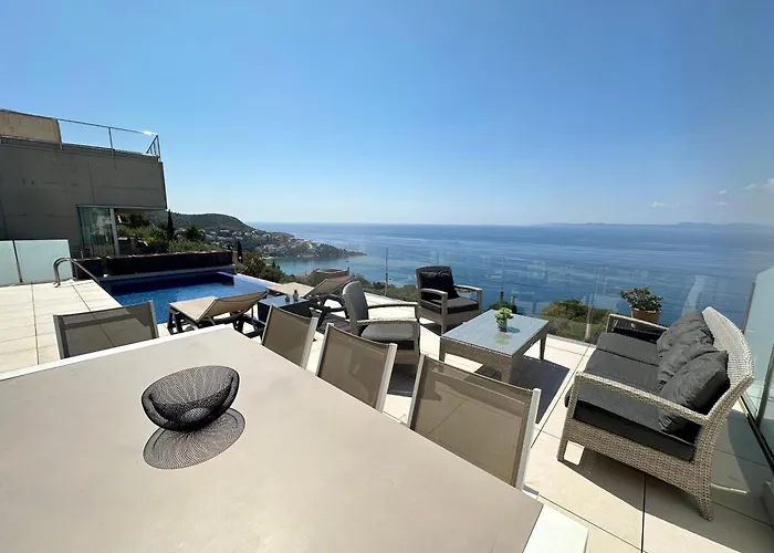 Agi Turo Hébergement de vacances Roses